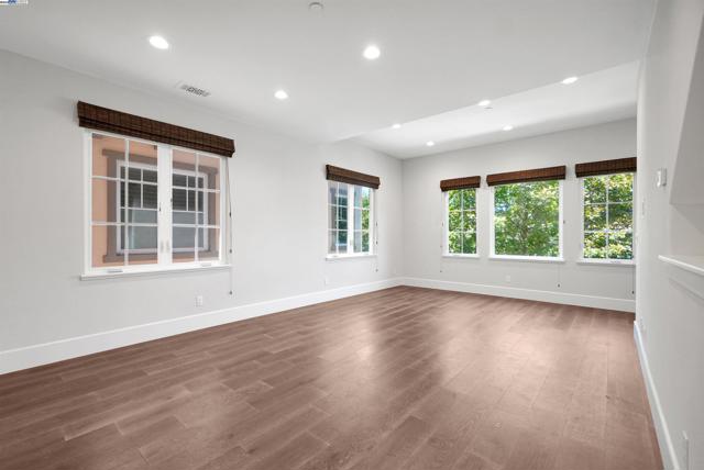 184 Stevenson Blvd, Fremont CA: https://media.crmls.org/mediaz/93b45776-5a99-474d-b7e2-1d348c7cd0d6.jpg