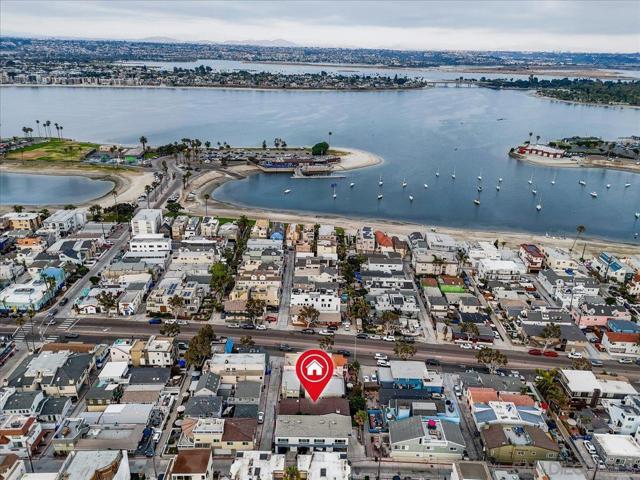 724 Ormond, San Diego CA: https://media.crmls.org/mediaz/93b46959-1568-4847-82ad-a73f02245ae9.jpg
