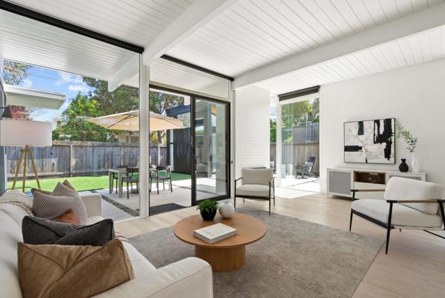 986 Loma Verde Avenue, Palo Alto CA: https://media.crmls.org/mediaz/93b67e05-1ac4-4f3c-874b-8b7890e77e72.jpg