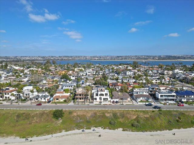 3535 Riviera Drive, San Diego CA: https://media.crmls.org/mediaz/93b68a78-e11f-4540-b30b-6aa2a7e293bf.jpg