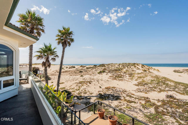 1501 Mandalay Beach Road, Oxnard CA: https://media.crmls.org/mediaz/93b76104-3c74-497b-946f-c621c5c6c6d5.jpg