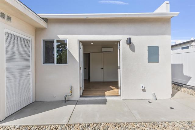 3195 Juniper St, San Diego CA: https://media.crmls.org/mediaz/93b7c5b8-0fe7-40e5-9206-023e9b616a17.jpg