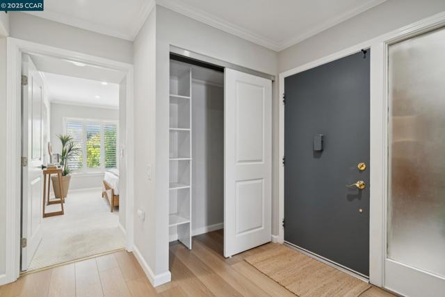 1150 Canyonwood Court, Walnut Creek CA: https://media.crmls.org/mediaz/93b80dba-896b-49a2-94f4-d82098903b2b.jpg