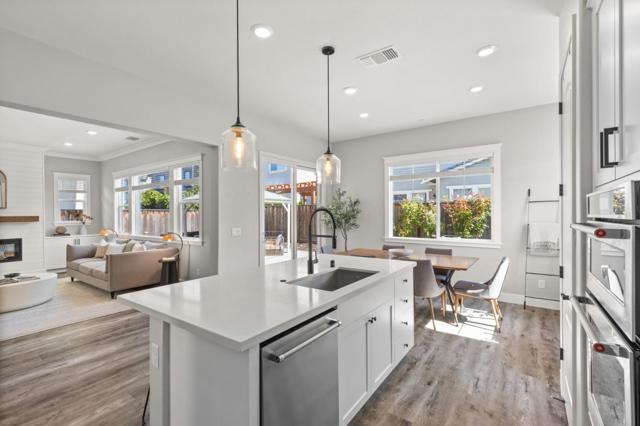 39806 Tomcod Street, Newark CA: https://media.crmls.org/mediaz/93b8a2b1-d03a-42a0-93cd-8f89787d89b5.jpg