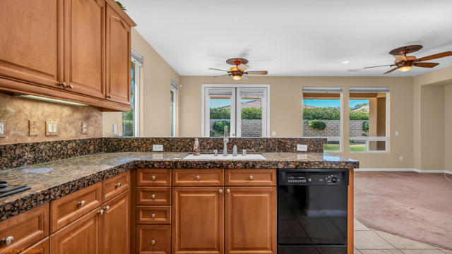 164 Via Milano, Rancho Mirage CA: https://media.crmls.org/mediaz/93b8a612-19ba-4179-9c66-7d64c01f1666.jpg