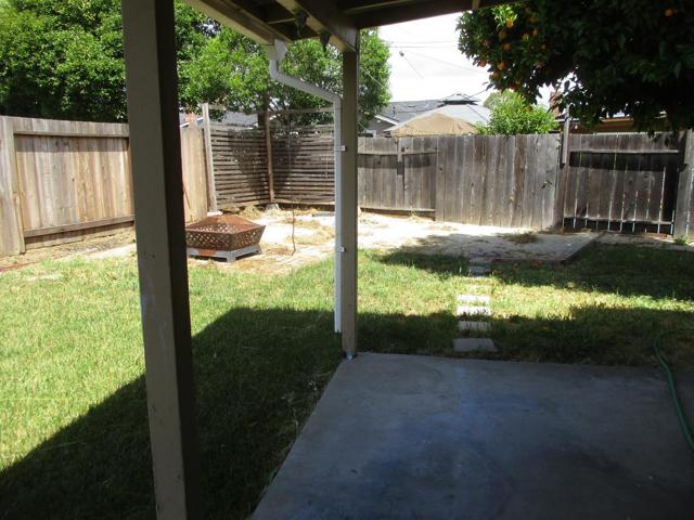 8401 La Alondra Way, Gilroy CA: https://media.crmls.org/mediaz/93b8bbae-1e72-47ce-8d41-aa6c4e125e0b.jpg