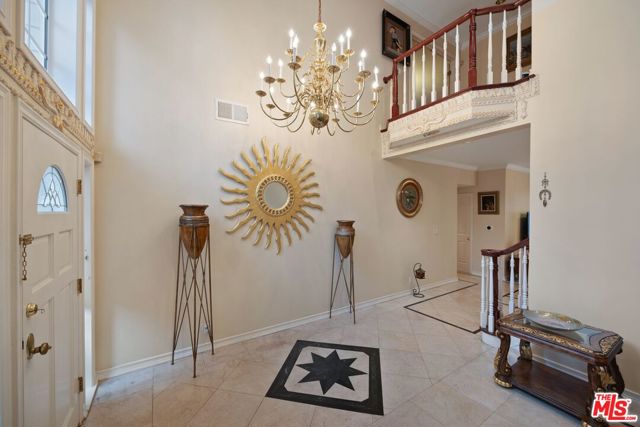 2431 Benedict Canyon Drive, Beverly Hills CA: https://media.crmls.org/mediaz/93b95762-6f5f-49fb-b9a5-9107da79ecc7.jpg