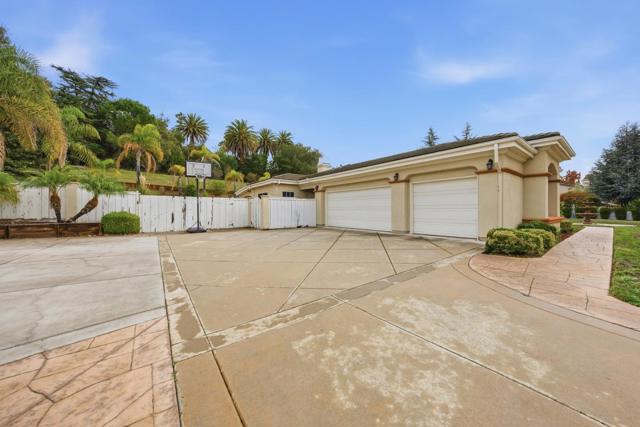 2000 Wellington Drive, Milpitas CA: https://media.crmls.org/mediaz/93ba04a4-24d6-49d0-8ad9-e41071056a6a.jpg