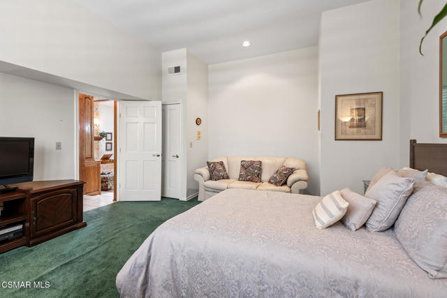 17627 Vincennes Street, Northridge CA: https://media.crmls.org/mediaz/93ba5db1-d4f5-4769-b7a6-274733660586.jpg
