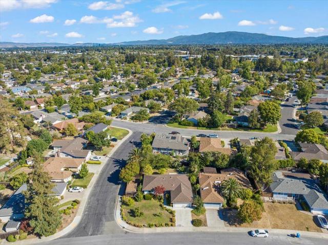 495 Giannini Drive, Santa Clara CA: https://media.crmls.org/mediaz/93babef0-ac62-4437-9b7d-adde13067deb.jpg