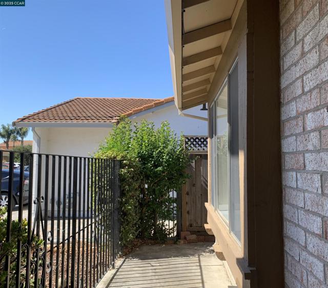 Image 3 of 37 For 2471 Columbine Drive
