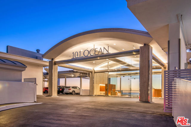 101 Ocean Avenue, Santa Monica, California 90402, 2 Bedrooms Bedrooms, ,2 BathroomsBathrooms,Condominium,For Sale,Ocean,24386771