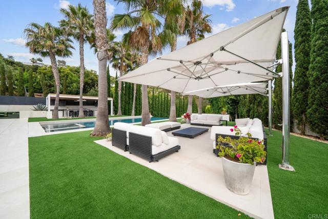 Detail Gallery Image 11 of 50 For 7713 Esterel Dr, La Jolla,  CA 92037 - 5 Beds | 5/1 Baths