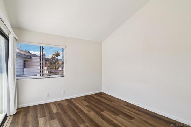 4064 Crystal Dawn Ln, San Diego CA: https://media.crmls.org/mediaz/93bc0c22-15c8-4294-9a5f-14bc5af488d9.jpg