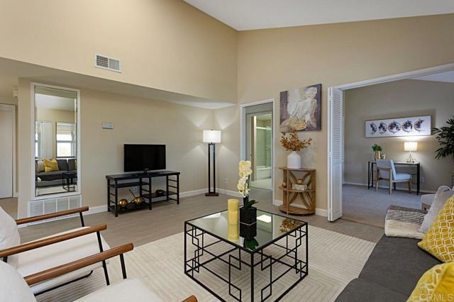 Detail Gallery Image 2 of 38 For 3660 Vista Campana #42,  Oceanside,  CA 92057 - 2 Beds | 2 Baths