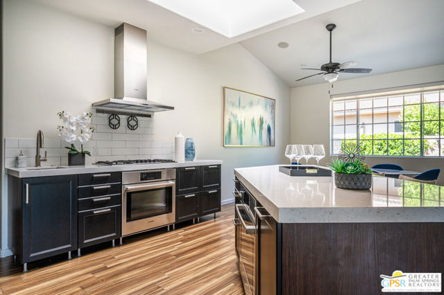 3770 Torito Circle, Palm Springs CA: https://media.crmls.org/mediaz/93bd3dd0-951f-4beb-a0f3-a460a1ed7302.jpg