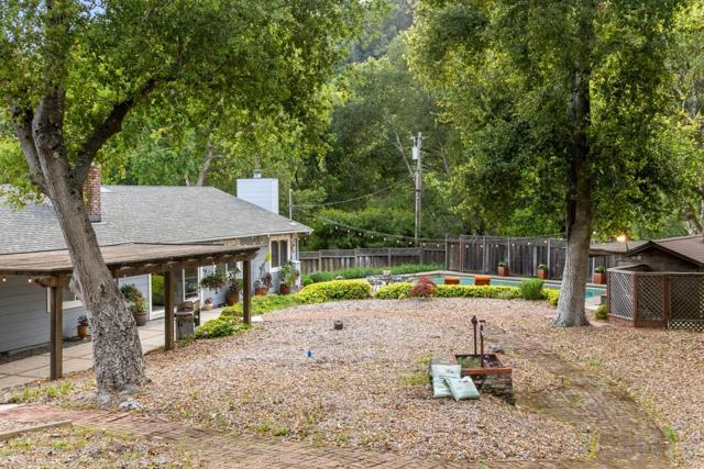 18301 Idylwild Road, Los Gatos CA: https://media.crmls.org/mediaz/93bd6c4d-c8ad-4707-b807-2e8a5d0051f8.jpg