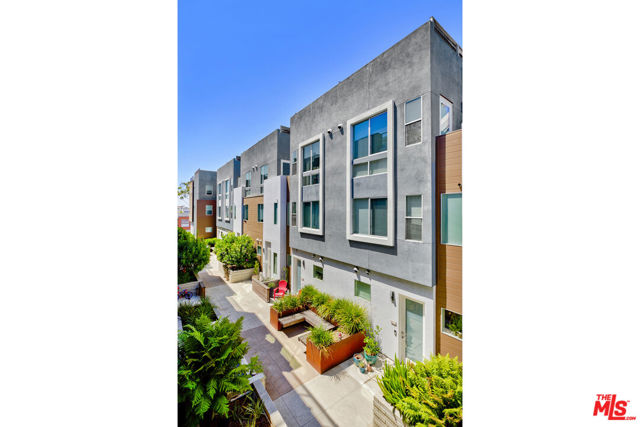 1920 Pacific Coast Highway, Redondo Beach, California 90277, 1 Bedroom Bedrooms, ,2 BathroomsBathrooms,Residential,Sold,Pacific Coast,23298321