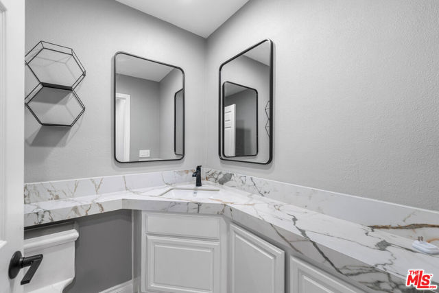 26065 Bellis Drive, Valencia CA: https://media.crmls.org/mediaz/93be8e63-4b2f-4dba-8266-fbe0a9935289.jpg
