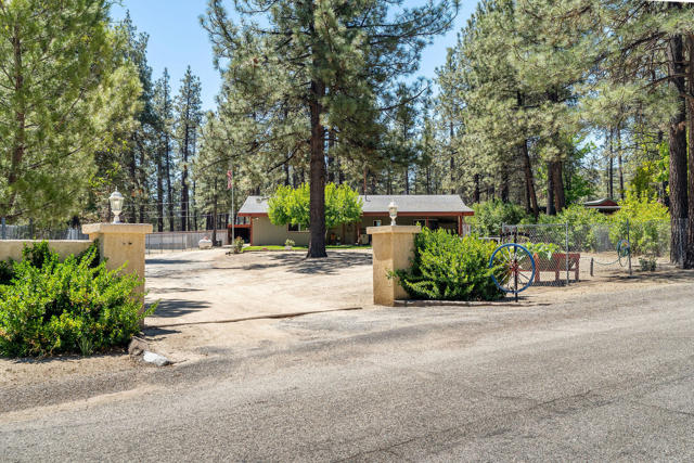 59341 Courtesy Drive, Mountain Center CA: https://media.crmls.org/mediaz/93bf6b73-2f9b-408e-be0a-7f5b7e0be7d1.jpg