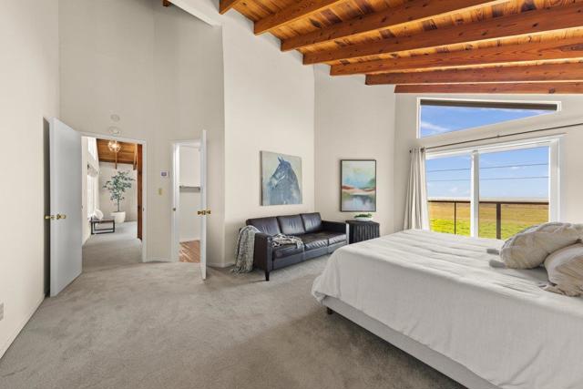 861 Railroad Avenue, Half Moon Bay CA: https://media.crmls.org/mediaz/93c015f4-67ae-4303-bf59-fe7ba89645fb.jpg