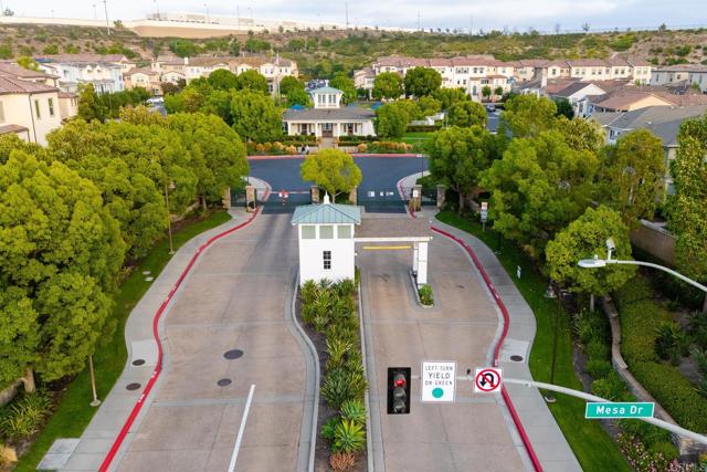 4336 Harbor Way, Oceanside CA: https://media.crmls.org/mediaz/93c14273-ad9b-40c5-a07c-a497a679bd55.jpg