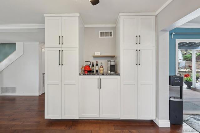 8007 Wetherly St, La Mesa CA: https://media.crmls.org/mediaz/93c19073-d536-4cfa-8992-9bb8ce87f248.jpg