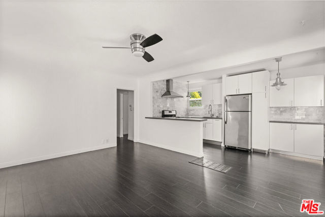 1436 24th Street, Santa Monica CA: https://media.crmls.org/mediaz/93c226c7-9e42-4e35-989b-7f067b9dd1bc.jpg