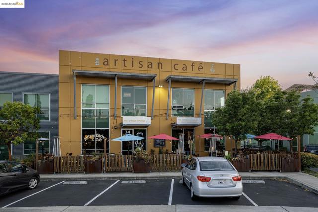 197 Lakeshore Ct, Richmond CA: https://media.crmls.org/mediaz/93c2601e-b9e7-43e8-9ac5-304baffb593c.jpg