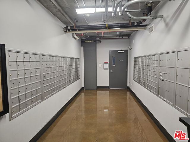 645 W 9th Street, Los Angeles CA: https://media.crmls.org/mediaz/93c32f49-0805-454f-8191-72a6f0336719.jpg