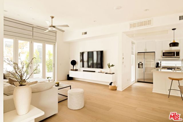 859 Hyperion Avenue, Los Angeles CA: https://media.crmls.org/mediaz/93c3926e-0ae0-4dc6-b54d-5ae604126dc4.jpg