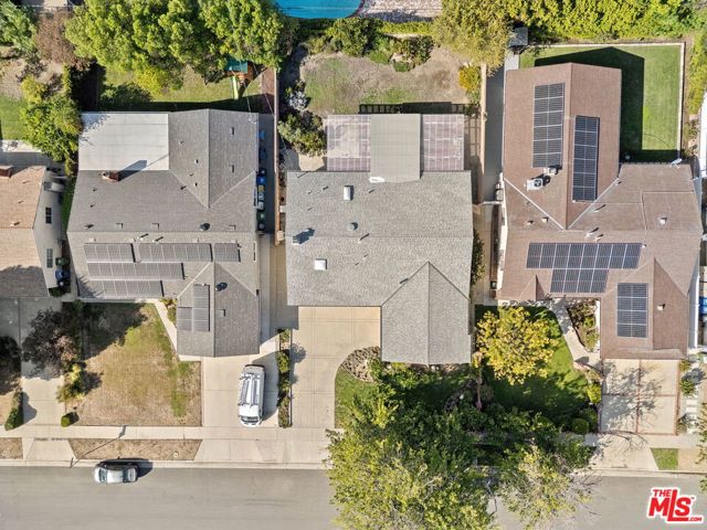 22521 Haynes Street photo 30