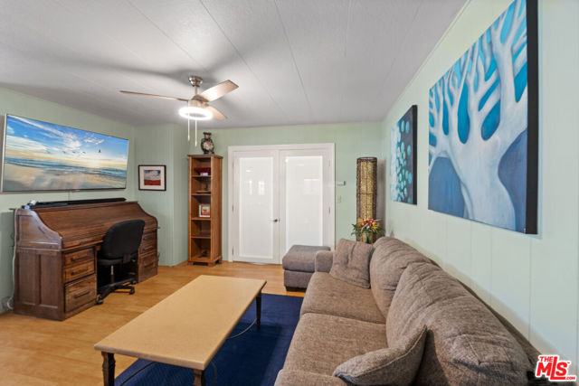 395 Wolf Lane, Cathedral City CA: https://media.crmls.org/mediaz/93c4b519-2d5b-4512-8022-68820b7d2db6.jpg