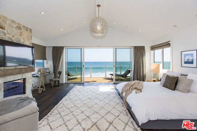 23812 Malibu Road, Malibu CA: https://media.crmls.org/mediaz/93c4cc27-ab3d-463c-a5bd-ecfcb31b1643.jpg
