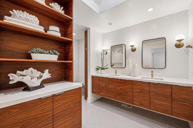 822 Mesa Court, Palo Alto CA: https://media.crmls.org/mediaz/93c4da5c-e219-425b-8184-85f39bd3f1f9.jpg