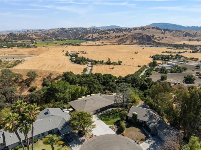 60 Terry Court, Hollister CA: https://media.crmls.org/mediaz/93c4fc86-19b3-46a7-b833-d25ead19210a.jpg