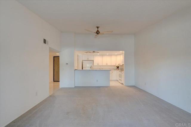 Detail Gallery Image 3 of 23 For 12280 Corte Sabio #4207,  Rancho Bernardo (San Diego),  CA 92128 - 1 Beds | 1 Baths