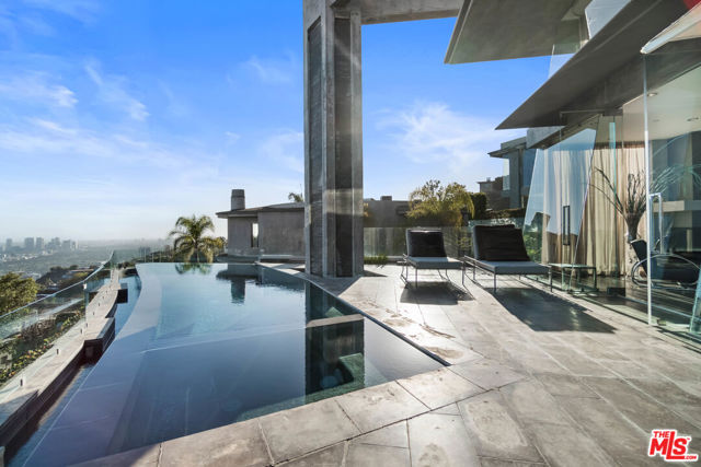 1742 Viewmont Drive, Los Angeles CA: https://media.crmls.org/mediaz/93c59dfd-879b-4ee9-8034-b9917329bec2.jpg