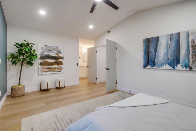 13856 Paseo Cardiel, San Diego CA: https://media.crmls.org/mediaz/93c78e15-80f2-4fd1-9cf0-dcdf3ba03d7b.jpg