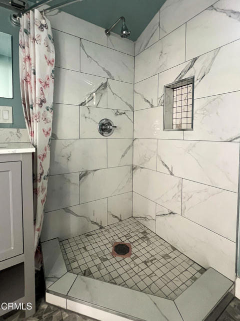 5244 Hub Street, Highland Park CA: https://media.crmls.org/mediaz/93c93e14-c833-4bdc-97ea-326592975f77.jpg