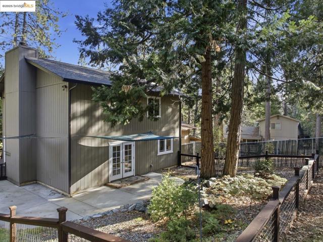 2136 Silver DR, Arnold CA: https://media.crmls.org/mediaz/93cae39d-c13f-45b9-a989-8202bc403d6f.jpg