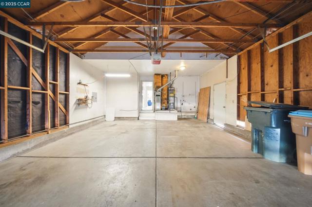 1929 Johnson Dr, Antioch CA: https://media.crmls.org/mediaz/93cb35a5-beaf-44bc-bcc1-70d4a2ce9867.jpg