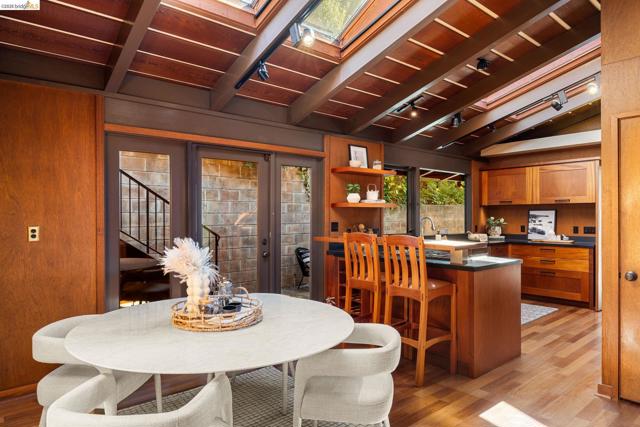 Image 15 of 52 For 85 El Camino Real