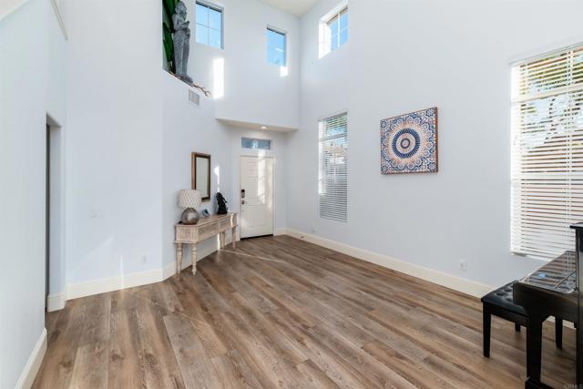 Detail Gallery Image 6 of 44 For 6443 Amethyst Way, Carlsbad,  CA 92011 - 4 Beds | 2/1 Baths