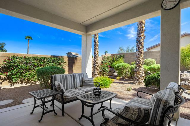 81497 Golden Poppy Way, La Quinta CA: https://media.crmls.org/mediaz/93cbf363-797e-4d40-a450-99f2307bdec9.jpg