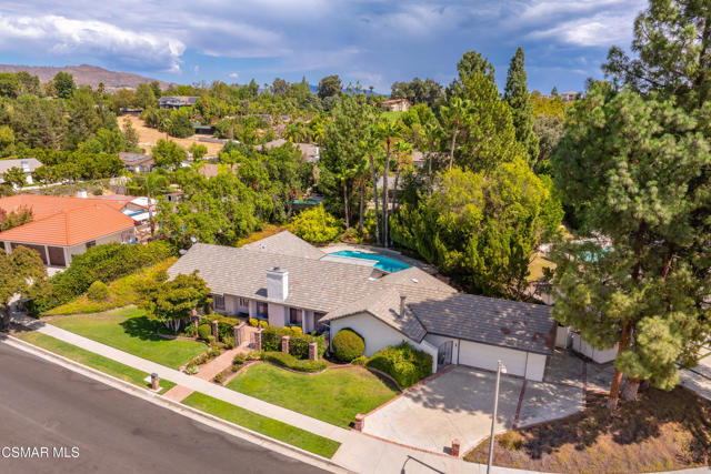 20027 Hiawatha Street, Chatsworth CA: https://media.crmls.org/mediaz/93cc044d-d341-4cca-95d4-24272f11d798.jpg