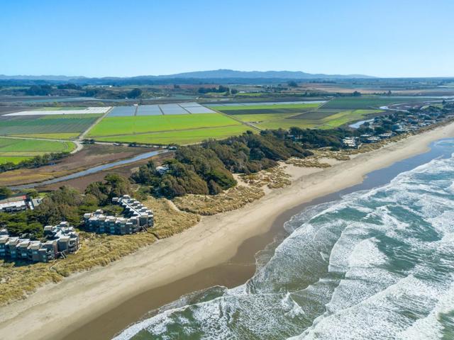 101 Shell Drive, Watsonville CA: https://media.crmls.org/mediaz/93cc4097-7866-4b71-a8f3-d6a3e49407f7.jpg