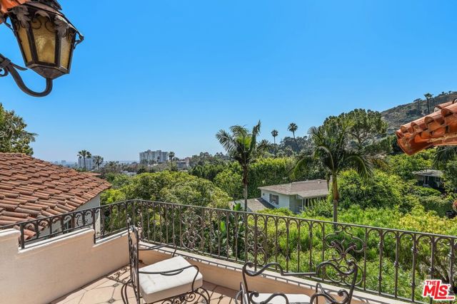 1966 Outpost Circle, Los Angeles, California 90068, 4 Bedrooms Bedrooms, ,5 BathroomsBathrooms,Single Family Residence,For Sale,Outpost,24405631