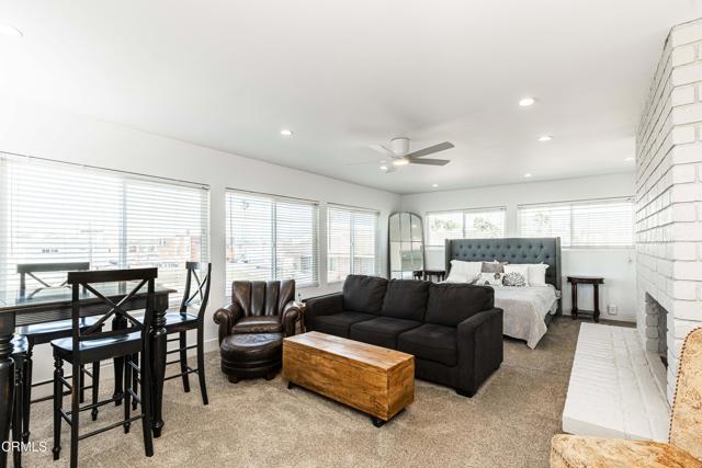 2516 Roosevelt Boulevard, Oxnard CA: https://media.crmls.org/mediaz/93ccd7fc-85aa-437a-8ad2-cb2eb5bc6d83.jpg