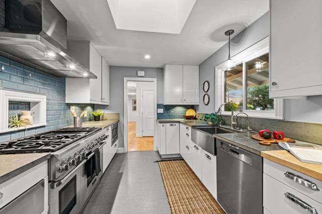 934 Hickory Way, Fremont CA: https://media.crmls.org/mediaz/93cf0ee4-ec8d-469f-9c32-6de1ea8e62f9.jpg